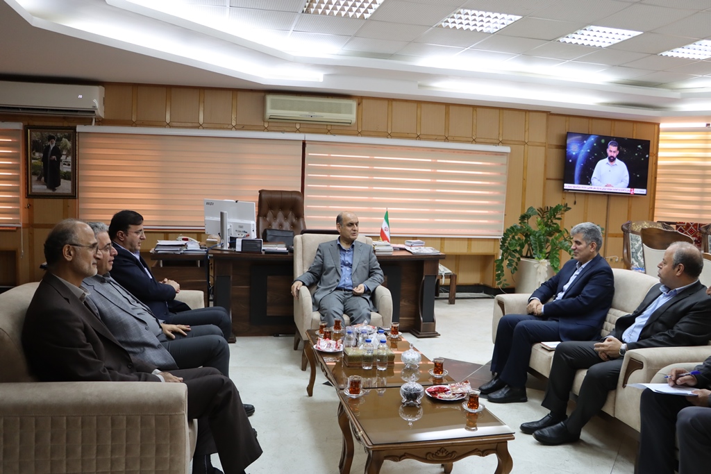 در دیدار استاندار گیلان با معاون وزیر جهاد کشاورزی مطرح شد:  بررسی راهکارهای گسترش زراعت چوب در کشور